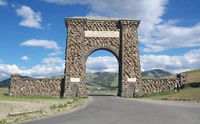 Parkway Yellowstone Guest House Apartment #3