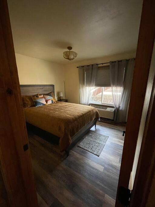 Parkway Yellowstone Guest House Apartment #3 Gardiner Extérieur photo