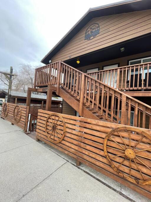 Parkway Yellowstone Guest House Apartment #3 Gardiner Extérieur photo