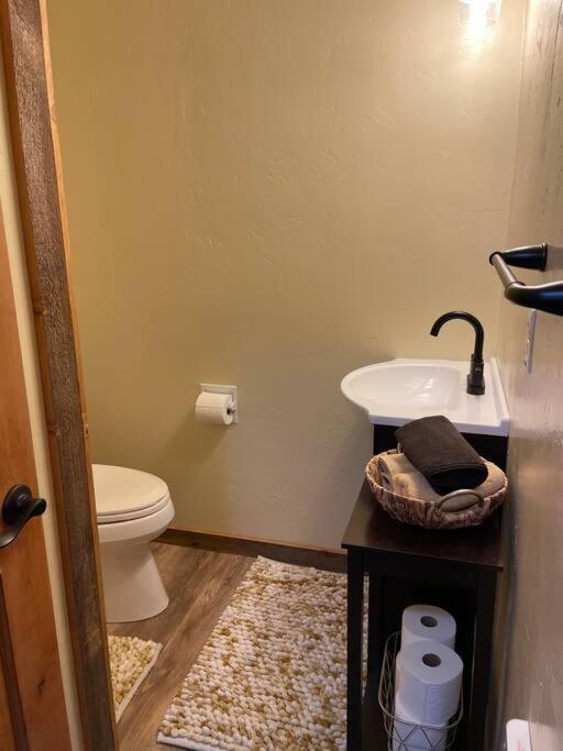 Parkway Yellowstone Guest House Apartment #3 Gardiner Extérieur photo