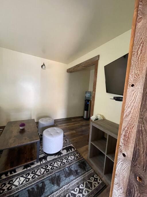 Parkway Yellowstone Guest House Apartment #3 Gardiner Extérieur photo