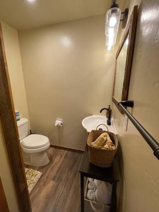 Parkway Yellowstone Guest House Apartment #3 Gardiner Extérieur photo