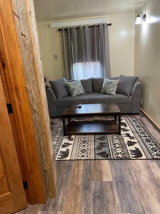 Parkway Yellowstone Guest House Apartment #3 Gardiner Extérieur photo